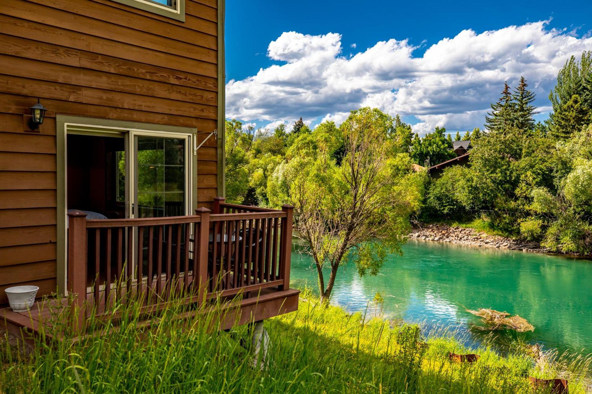 Duck Inn Lodge Whitefish Exterior photo